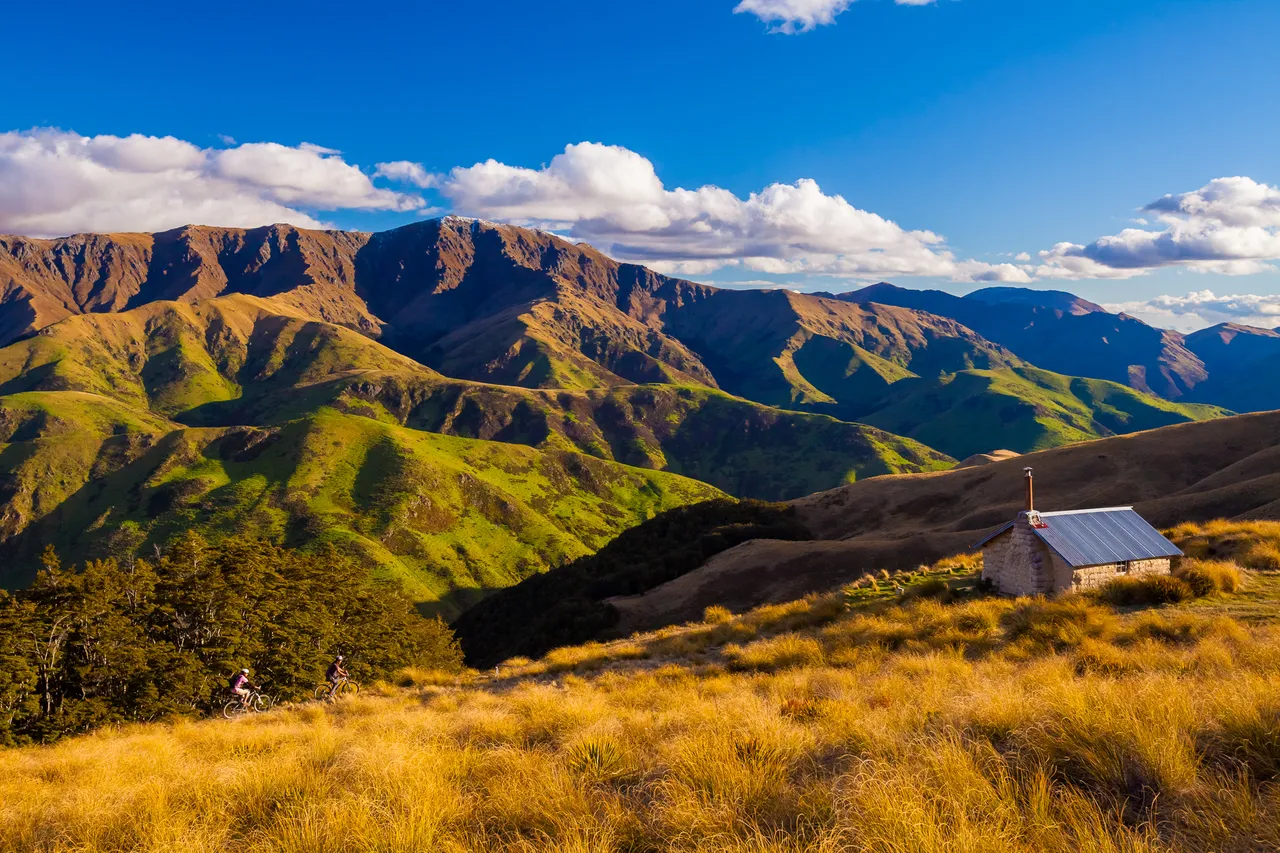 447568-welcome-rock-trails-southland-new-zealand-credit-ben-arthur-welcome-rock-5-web-optimised-1280px-webp